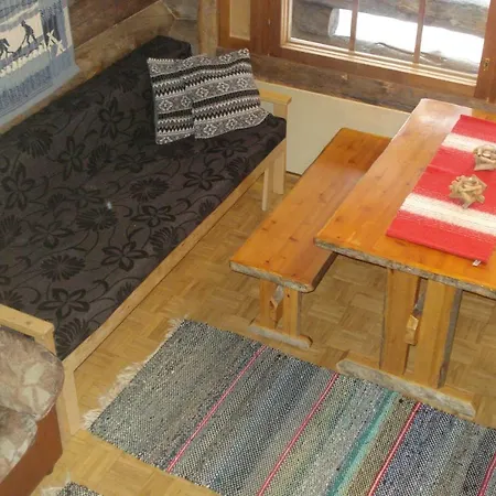 Toola-lodge Feriehus *