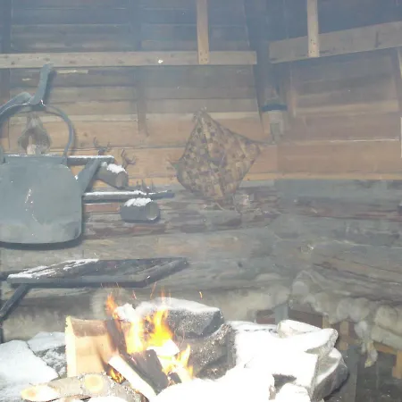 Toola-lodge *